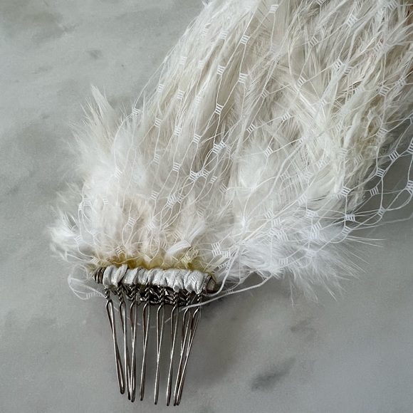 Gorgeous Rhinestone Dazzle Feather Bridal Hair Comb White main image 9